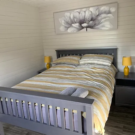 Donegal Staycations Апартаменты *