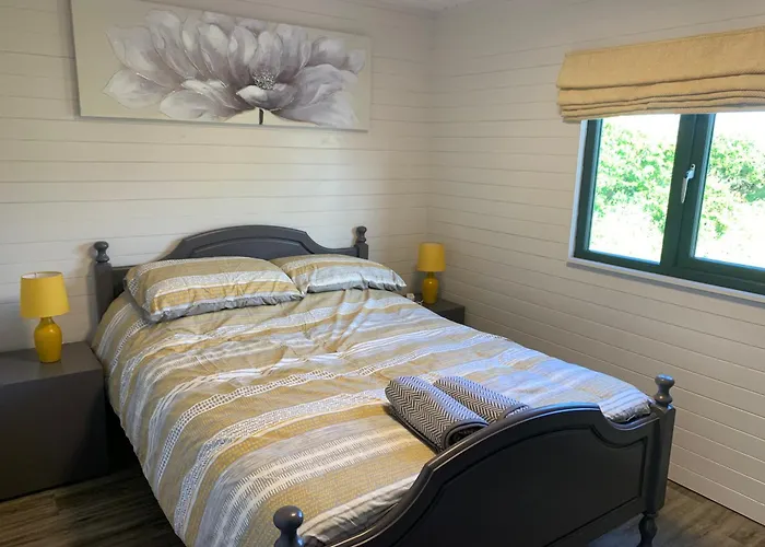 Donegal Staycations Клонмани